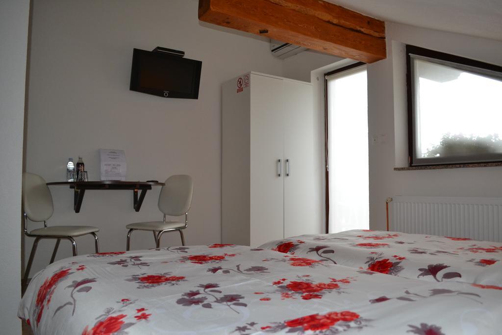 Guesthouse Zalac Slunj Buitenkant foto